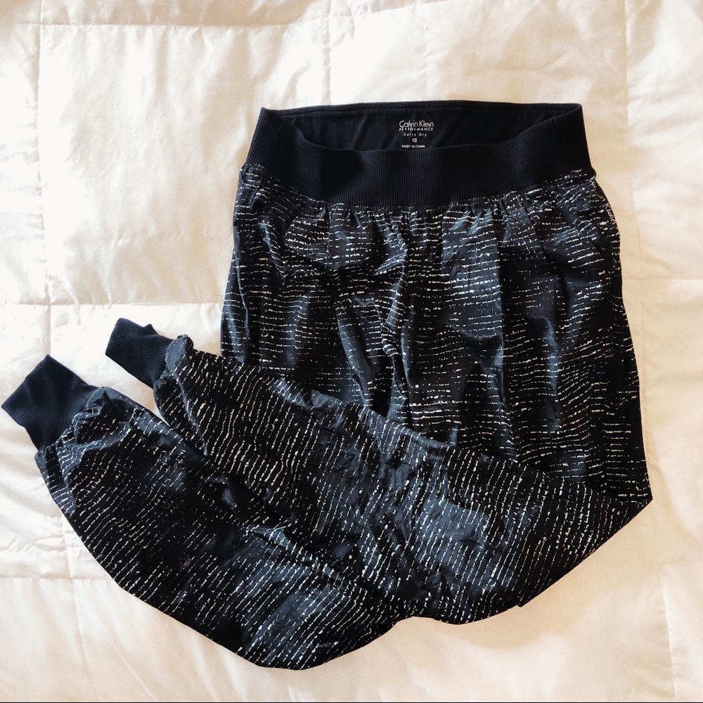 Calvin Klein Performance Woven Joggers XS //